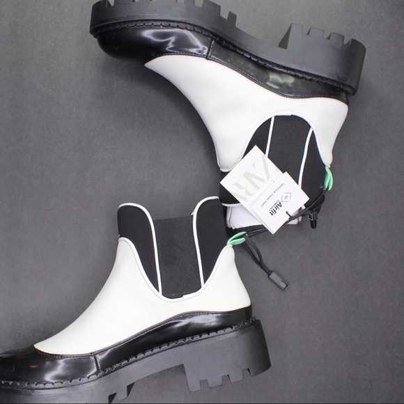 Zara White Low Heeled Chunky Boots Contrast Piping - Picture 3 of 13